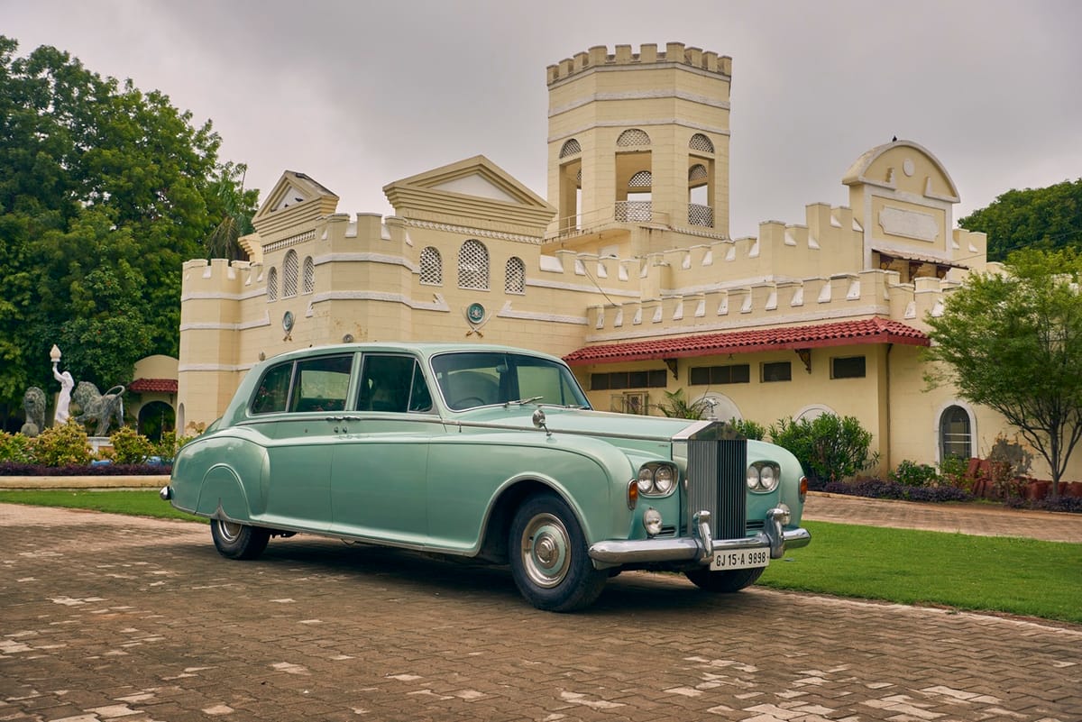 1965 Rolls-Royce Phantom – Fit for a Queen